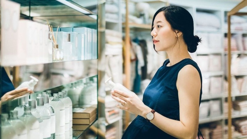 co-duoc-dung-my-pham-khi-mang-thai-khong​-4