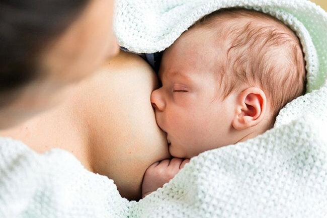 Tìm hiểu nguyên nhân mẹ ít sữa và cách cải thiện hiệu quả